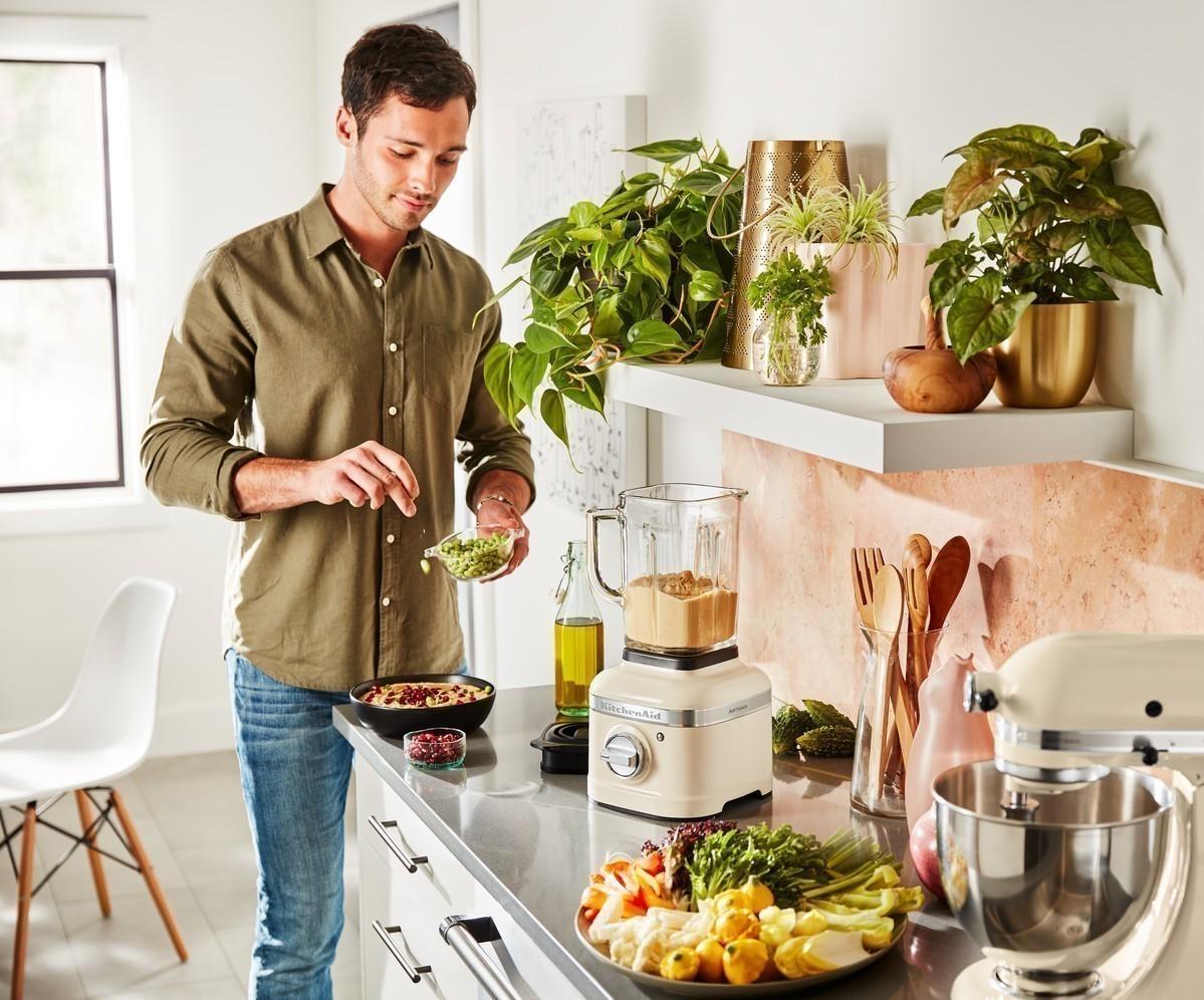 Mixér Artisan K400, černá litina