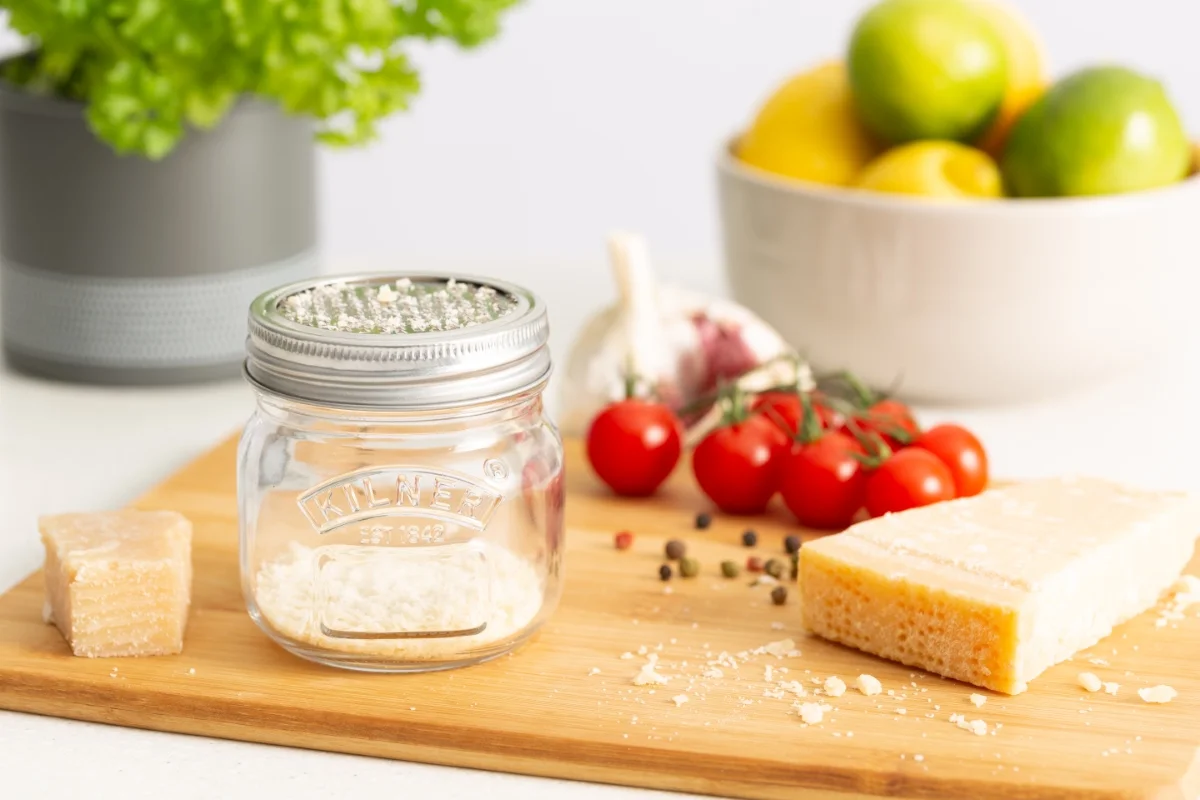 KILNER STORAGE JAR & FINE GRATER LID 0.25 LITRE_0025.057-5