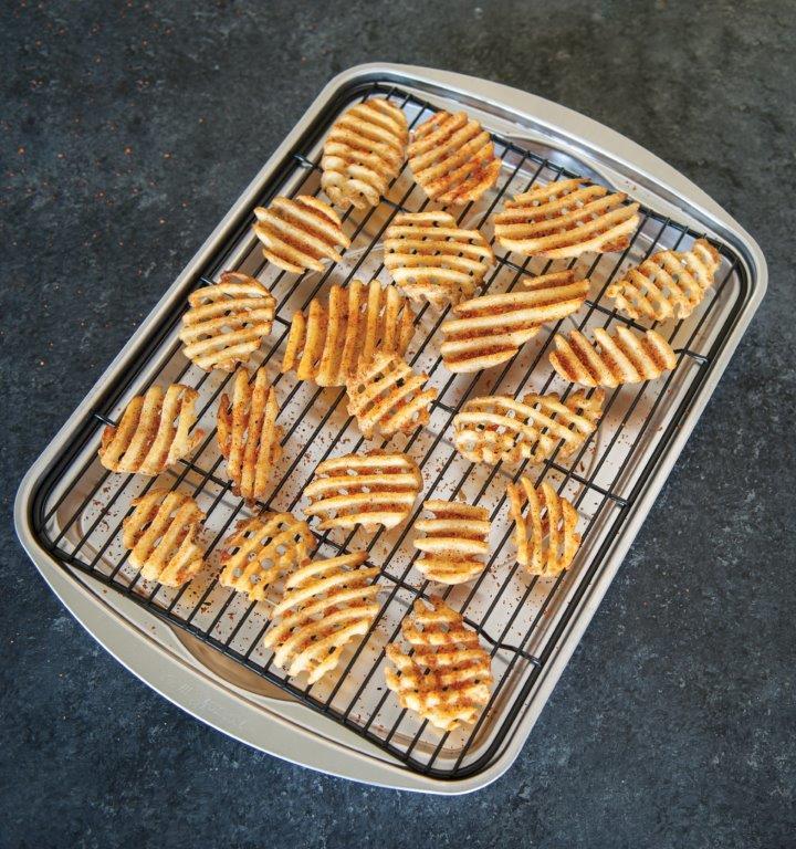 Plech na pečení s roštem, 38x29 cm