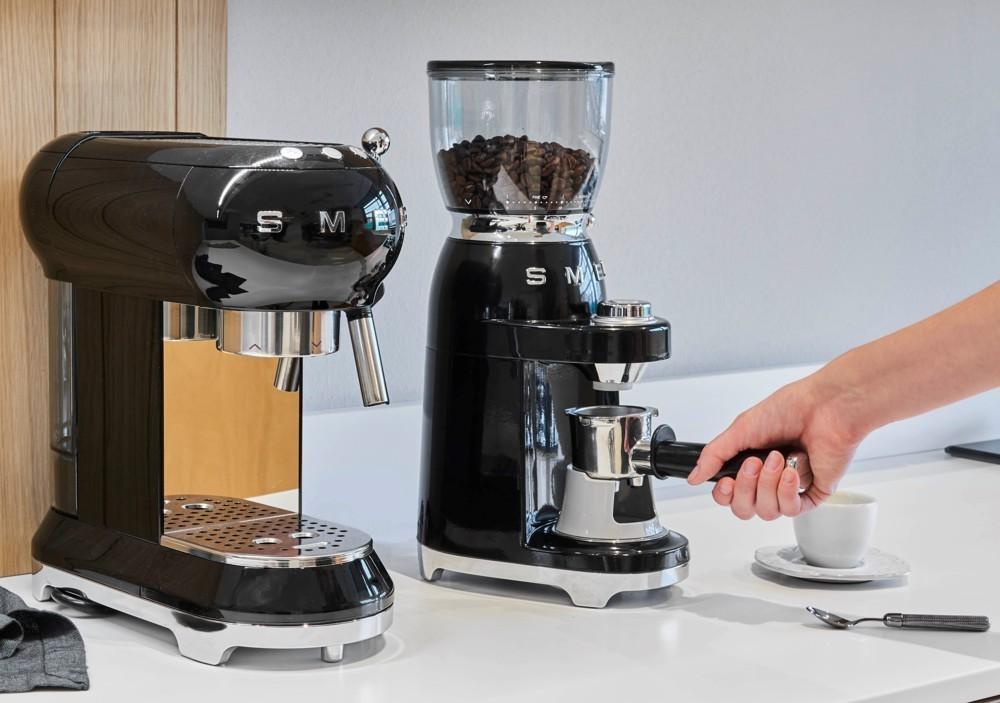 Mlýnek na kávu 50´s Retro Style, černý