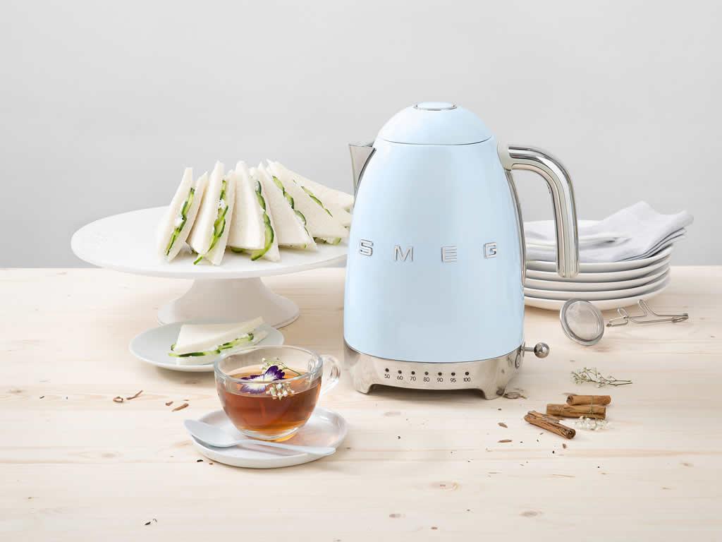 Rychlovarná konvice 50´s Retro Style, s regulací teploty, 1,7 l černá