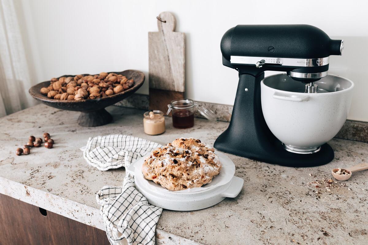 Keramická mísa na chléb s víkem na pečení, 4,83l, bílošedá