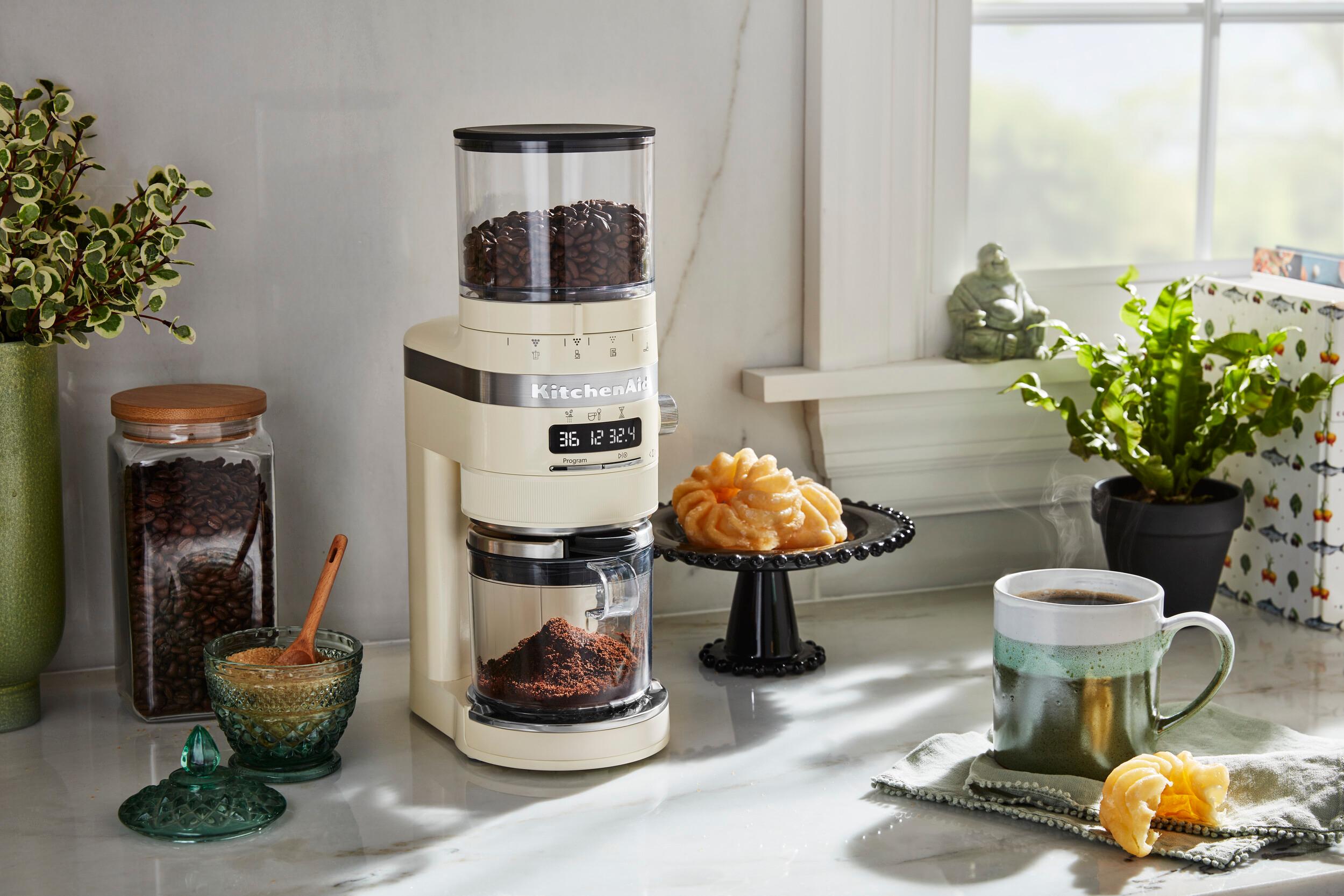 Mlýnek na kávu s mlecími kameny 5KCG8433