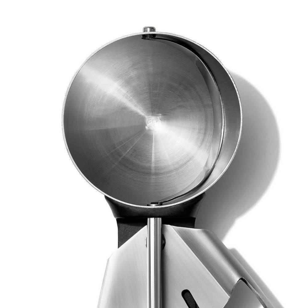 Lžíce na zmrzlinu s výklopným mechanismem, Good Grips