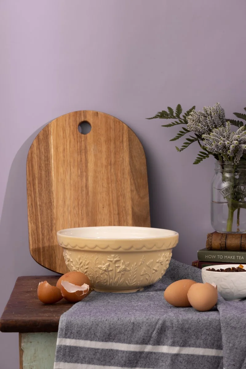 2002.164_In the meadow S30 mixing bowl (Vlastní)