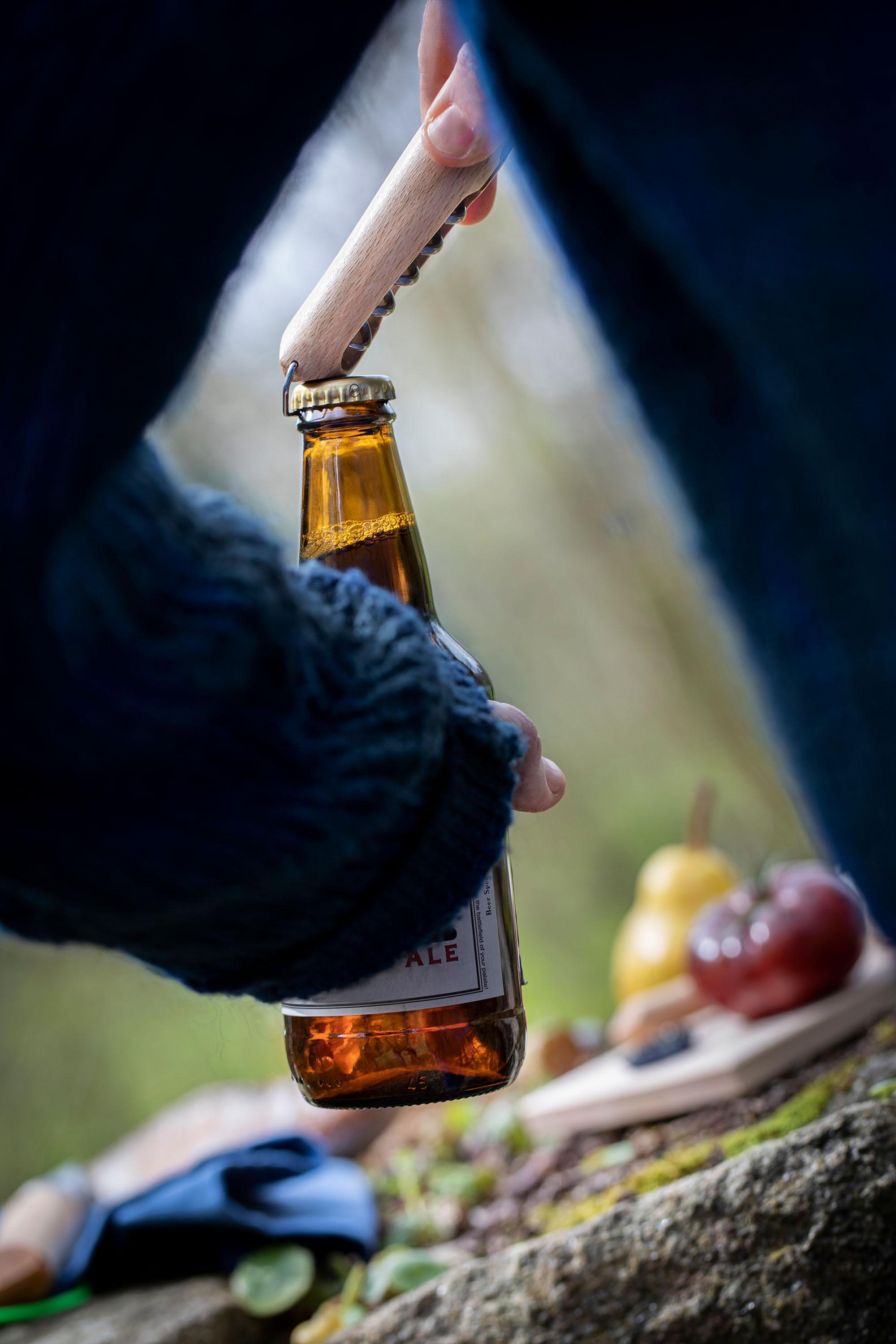 Zavírací nůž s vývrtkou a otvírákem lahví N°10 