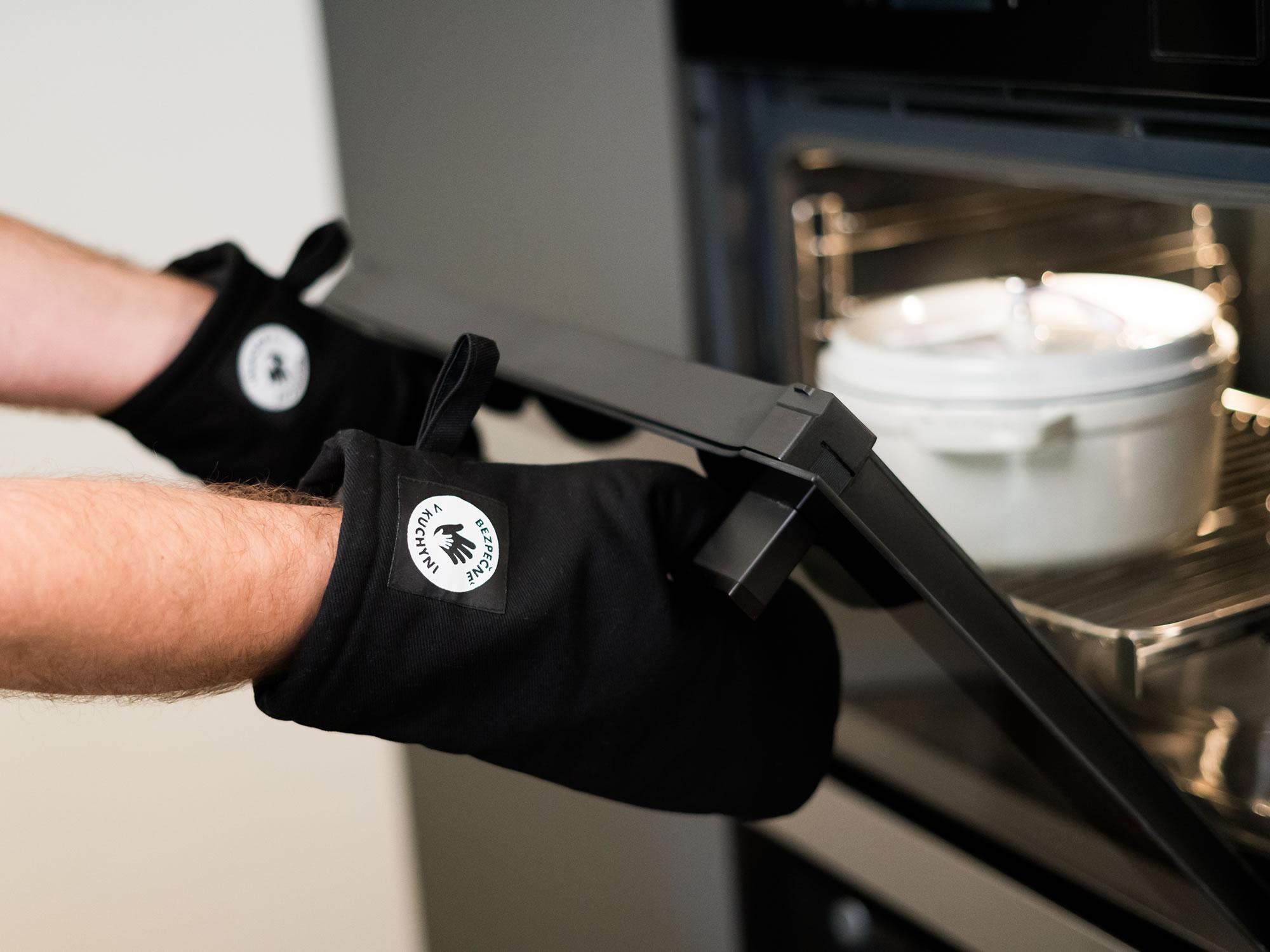 Kuchyňská chňapka Bezpečně v kuchyni 