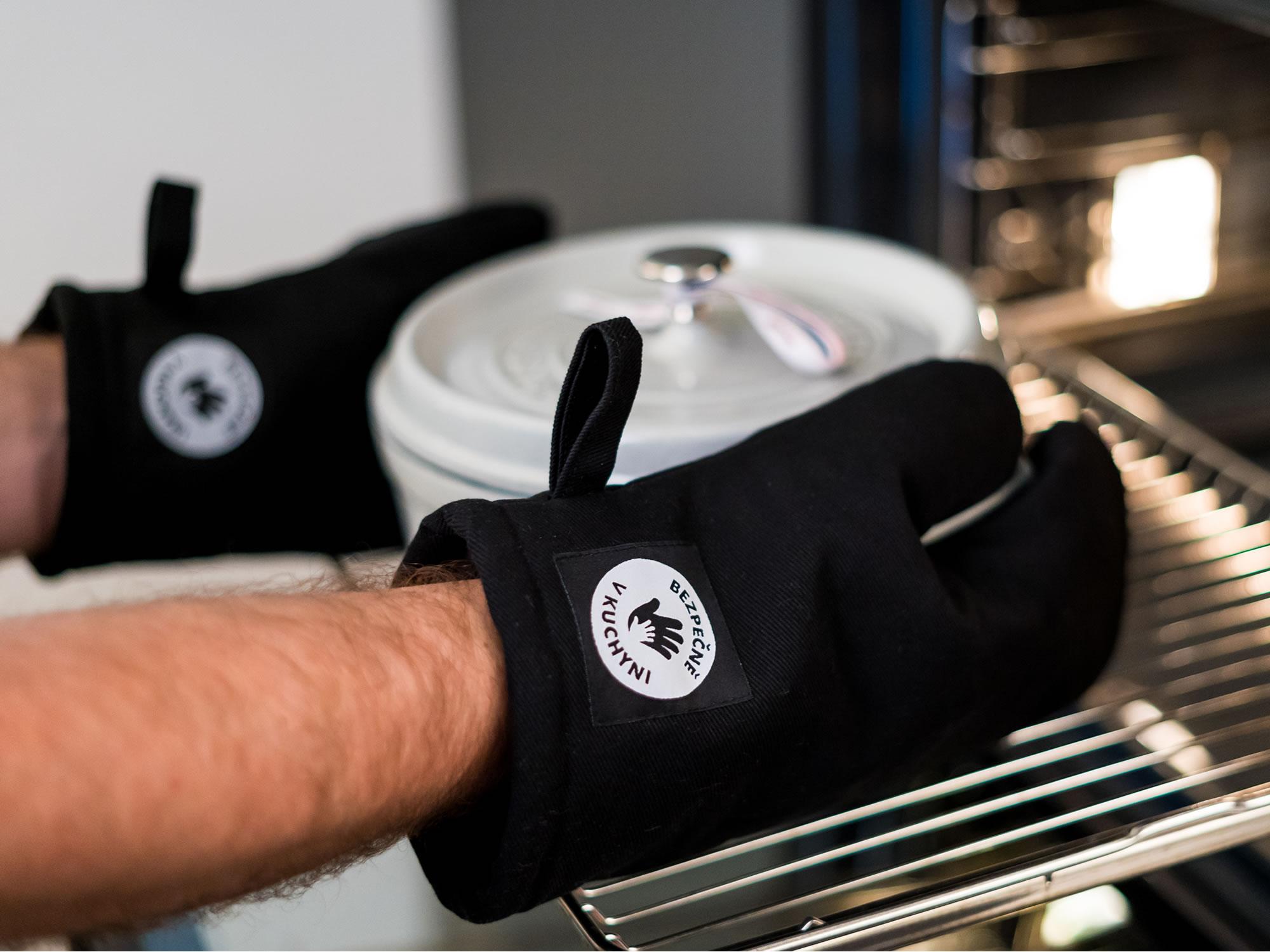 Kuchyňská chňapka Bezpečně v kuchyni 