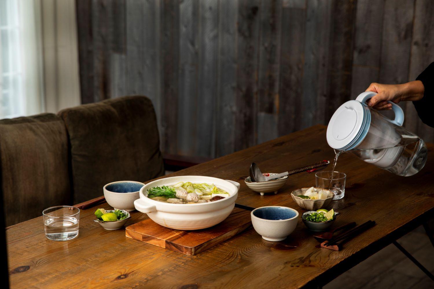 Skleněná filtrační konvice Glass Jug, 2,5 l, světle modrá