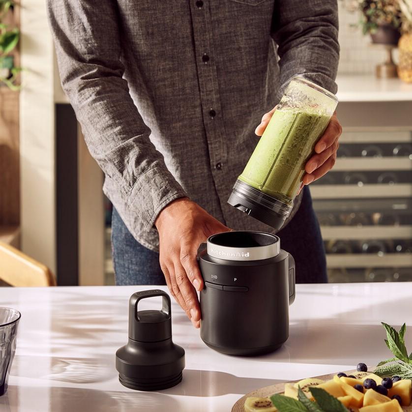 Bezdrátový osobní blender GO 5KSBR200BM, černá mat