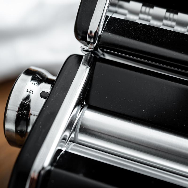 Strojek na těstoviny Atlas 150, matná stříbrná