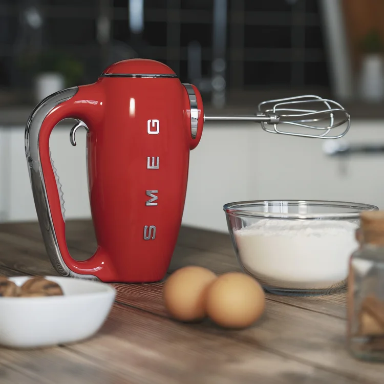 smeg ruční šlehač červený