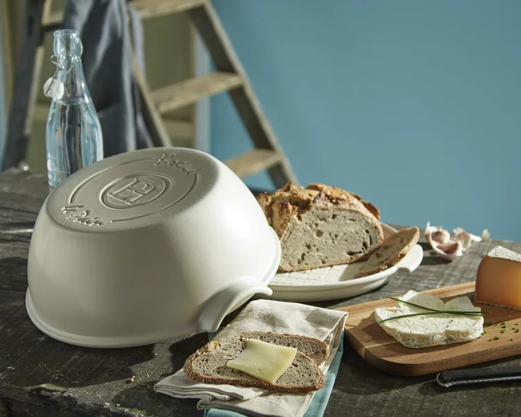 Emile Henry , Specialities kulatá forma na chléb, bílá