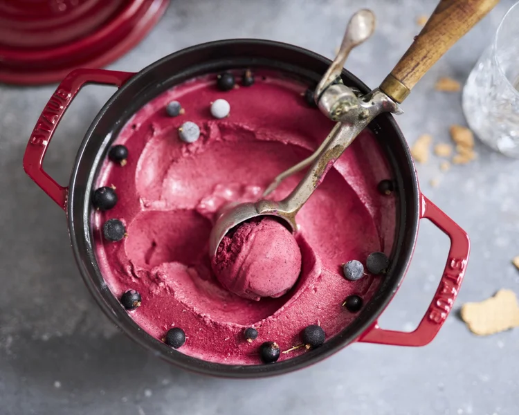 servírování zmrzliny