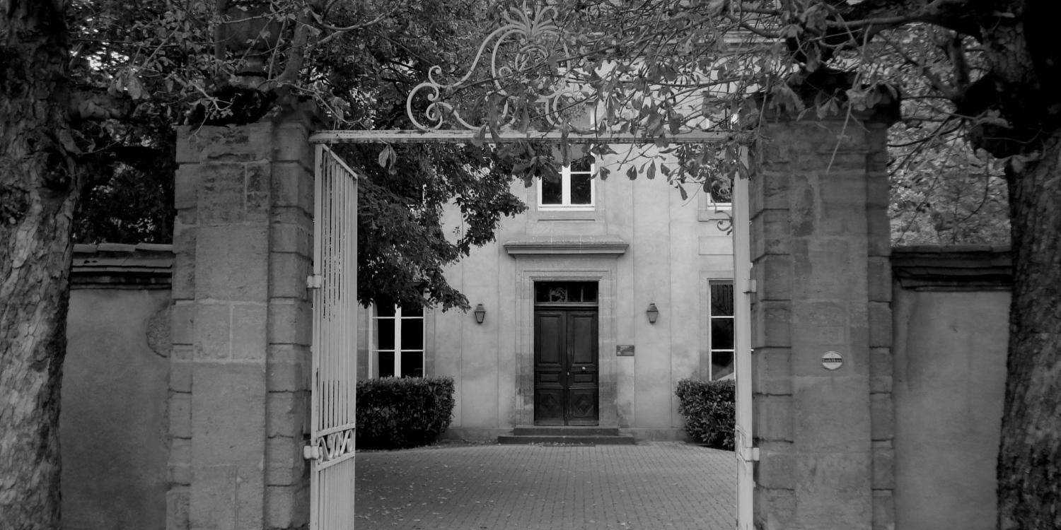 Umenie zeme a ohňa.Keramika je materiálom, ktorý nikdy nezostarne