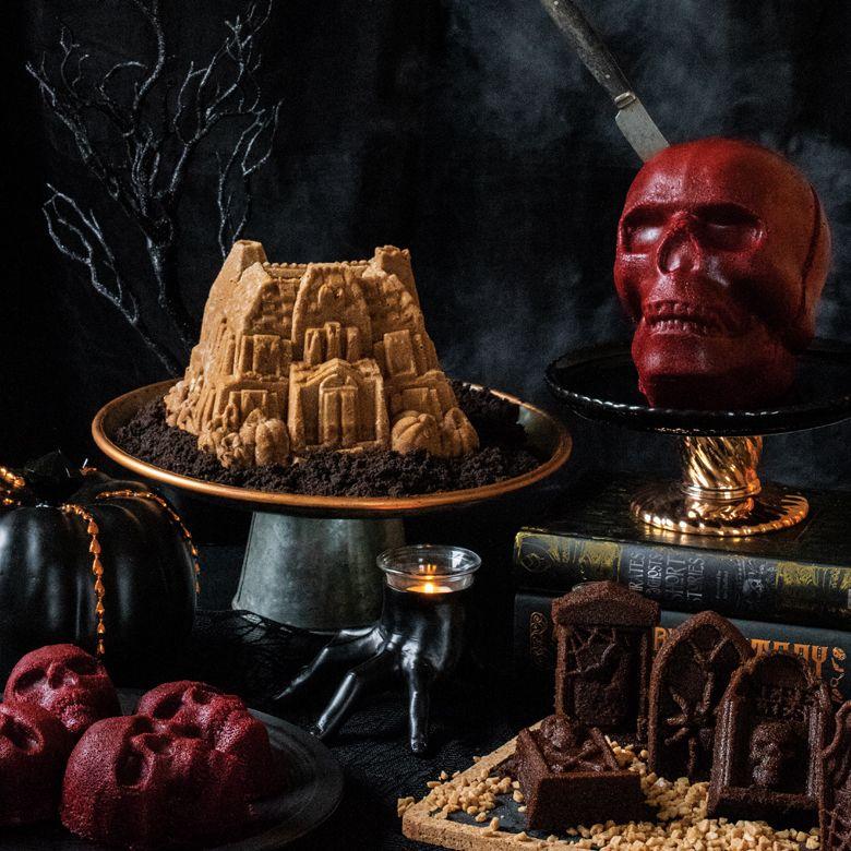 Forma na bábovku Strašidelný zámok, bronzová 2,4 l