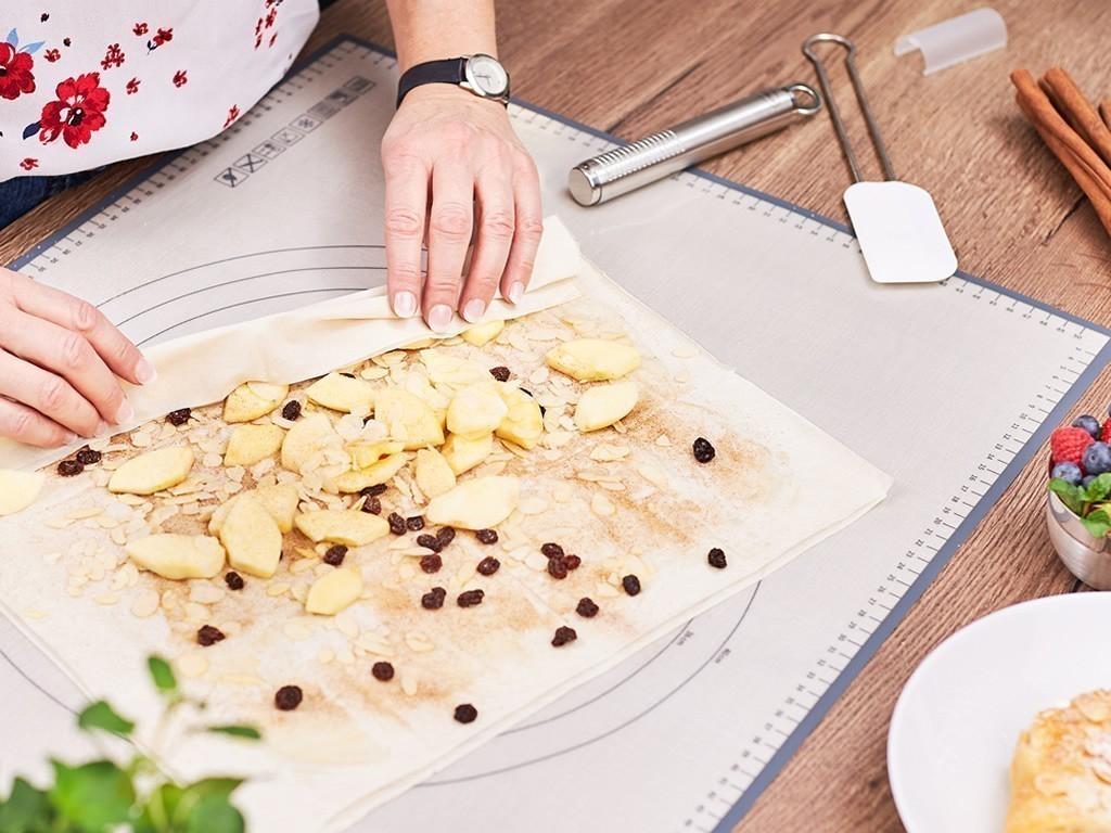 Silikónová pracovná podložka aj na pečenie, 68 x 53 cm