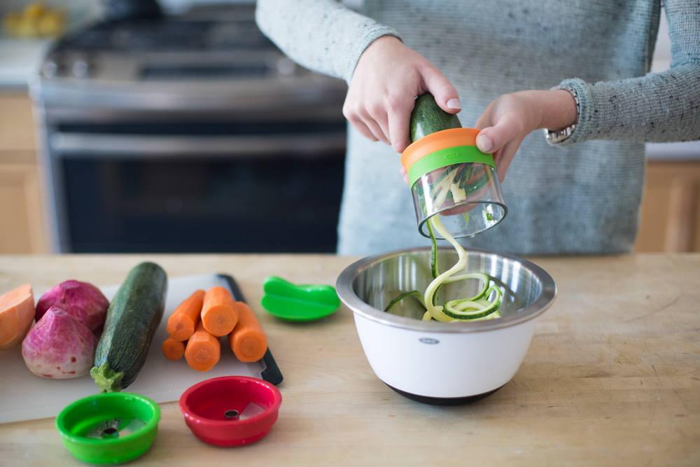 Ručný špirálovač na zeleninu 3v1 Good Grips