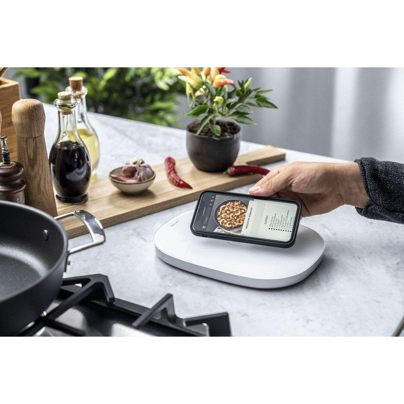 Digitálna kuchynská váha Enfinigy s funkciou indukčného nabíjania
