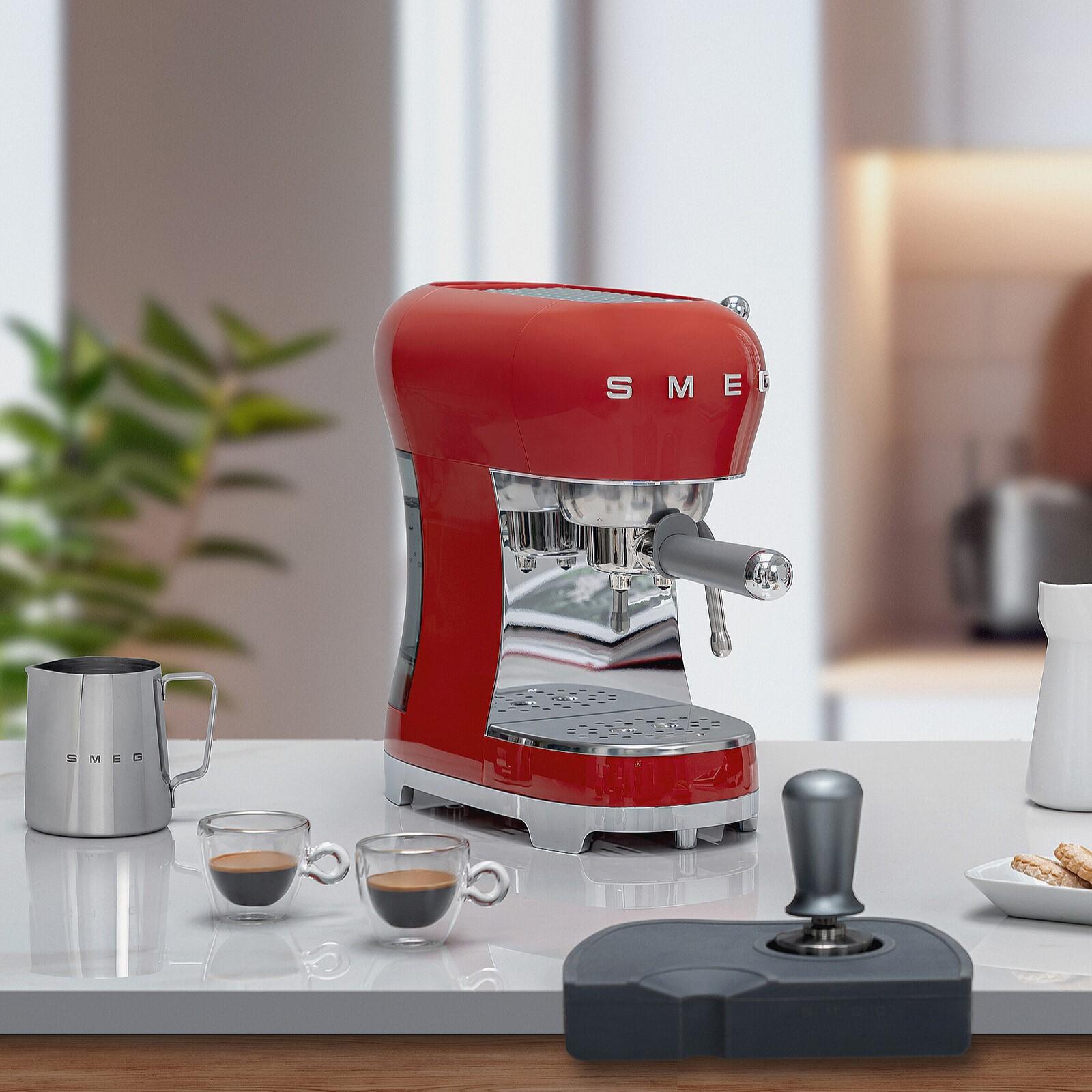 Pákový kávovar na espresso/cappucino ECF02, 50's Retro Style, čierna