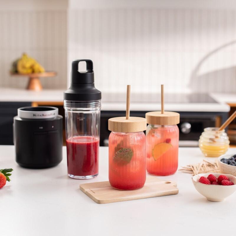 Bezdrôtový osobný blender GO5KSBR200BM, čierna mat