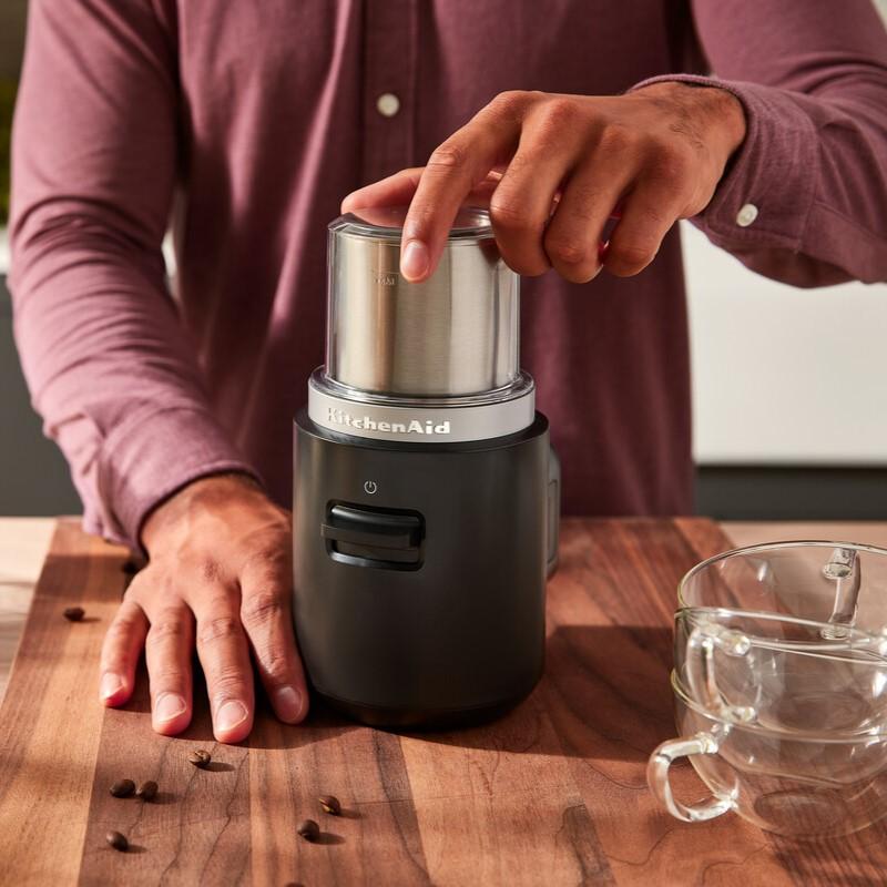 Bezdrôtový mlynček na kávu GO 5KBGR100, čierna mat