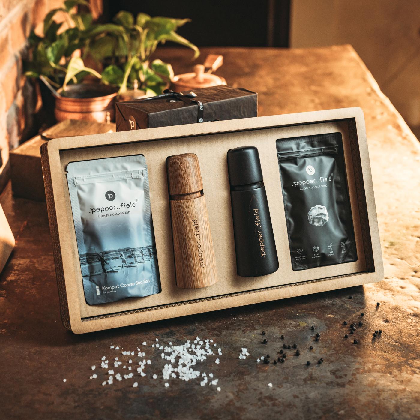 Darčeková súprava škandinávskych mlynčekov na korenie Kampot (50 g) a morskou soľou (120 g)
