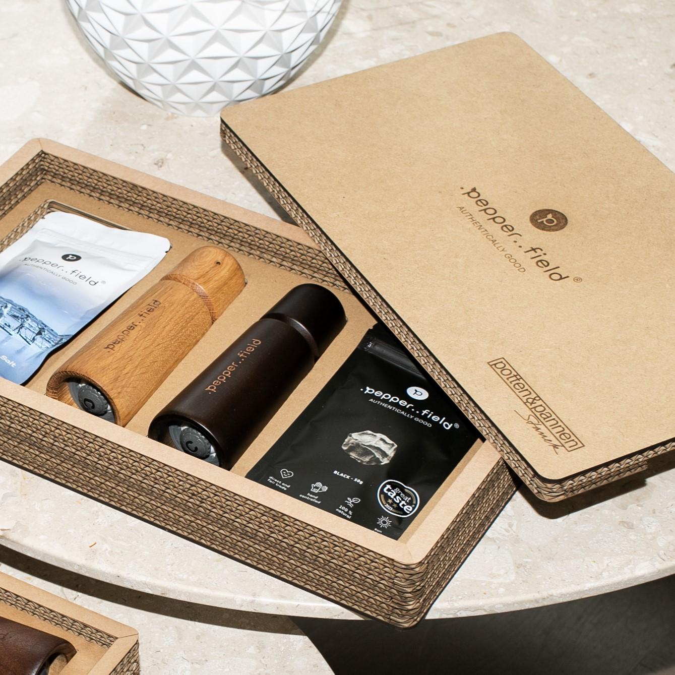 Darčeková súprava škandinávskych mlynčekov na korenie Kampot (50 g) a morskou soľou (120 g)