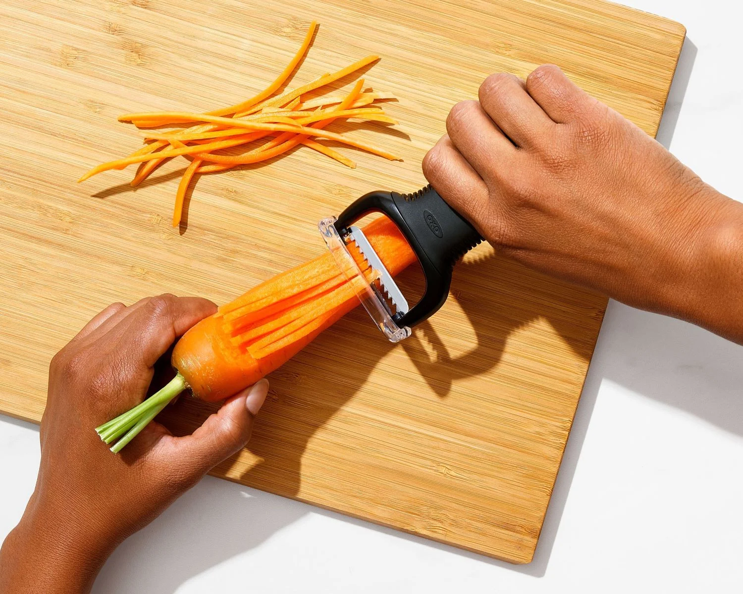 OXO, škrabka na zeleninu