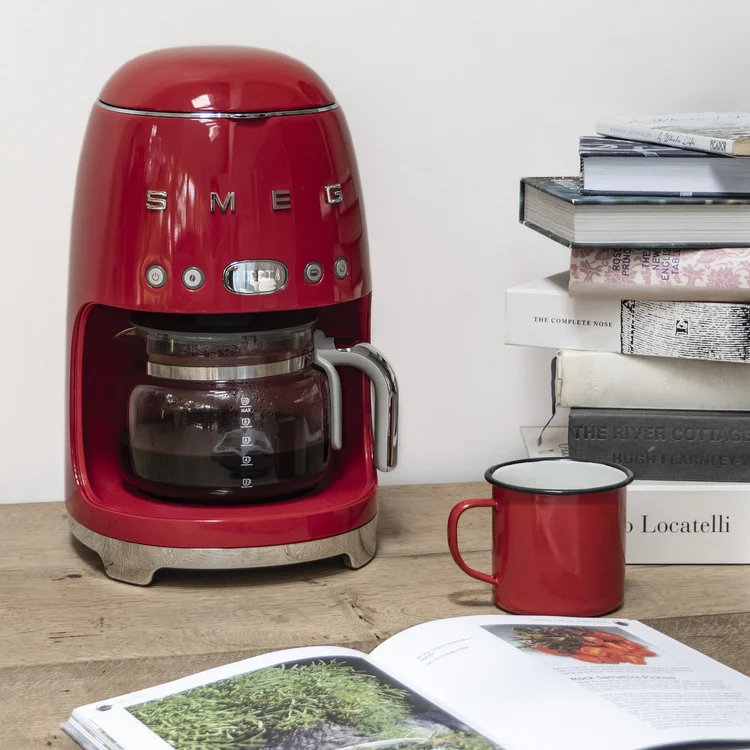 Smeg prekvapkávač na kávu z kolekcie 50´s Retro Style