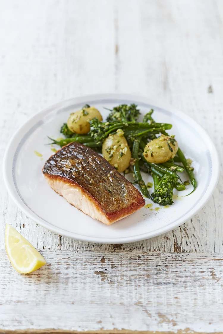 Losos a zelenina s pestom podľa Jamieho Olivera