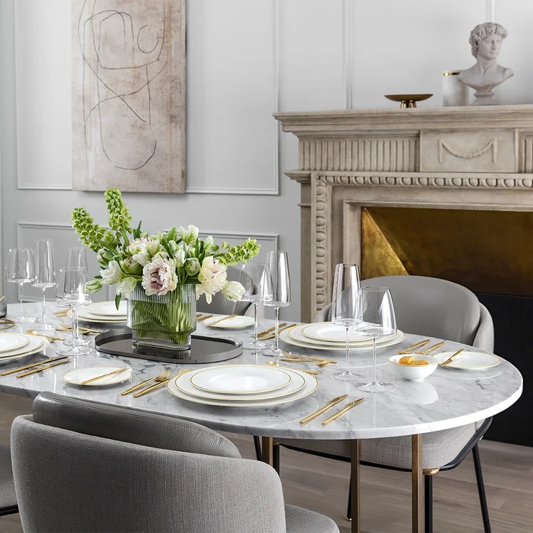 Formálne prestretý stôl